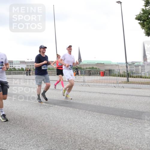 29.06.2025 - hella hamburg halbmarathon Lena Gebhardt http://msf.ph/oto/8284471 29.06.2025 10:55:14 Lombardsbrücke 12147, 12148, 14515, 327, 1465, 1013, 1873, 1917, 2090, 2452, 2566, 2632, 3002, 3115, 3157, 3274, 3577, 4039, 4191, 4192, 4628, 5040, 5392, 5483, 5487, 5500, 5727, 5882, 6395, 6396, 6839, 6944, 7219, 7238, 7680, 7766, 8186, 8403, 8519, 8626, 9596, 9857, 9858, 10109, 10458, 10686, 10885, 11109, 11226, 11737, 11788, 11908, 12147, 12148, 12240, 12902, 13098, 13230, 13283, 13548, 13944, 13945, 13979, 13980, 14515, 14727, 15152, 15160, 16385 meine-sportfotos.de
