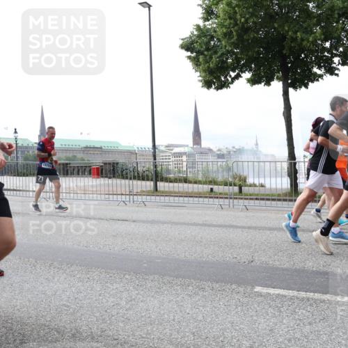 29.06.2025 - hella hamburg halbmarathon Lena Gebhardt http://msf.ph/oto/8284523 29.06.2025 10:35:32 Lombardsbrücke 838, 1, 18269, 470, 1108, 1284, 1336, 1497, 1717, 1730, 1786, 1821, 1849, 2001, 2198, 2376, 2425, 2751, 2787, 2811, 3243, 3409, 3828, 3958, 4333, 4564, 4703, 4704, 4902, 4965, 5027, 5147, 5240, 5531, 5793, 6021, 6029, 6189, 6365, 6381, 6471, 6746, 6803, 6859, 6867, 7267, 7304, 7382, 7927, 8249, 8296, 8333, 8567, 9342, 9470, 9803, 9806, 9819, 10393, 10531, 10565, 10652, 11233, 11320, 11359, 11565, 11838, 11839, 11886, 12026, 12062, 12326, 12408 meine-sportfotos.de