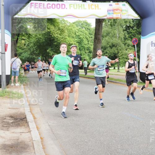 29.06.2025 - hella hamburg halbmarathon MichiJ http://msf.ph/oto/8284552 29.06.2025 10:32:37 Zwischen KM18-KM19 1468, 1782, 2816, 3098, 5047, 9302, 13421, 14703, 15225, 15512, 16617, 16720, 16893, 17097, 17120, 17748, 18560, 18942, 19207 meine-sportfotos.de