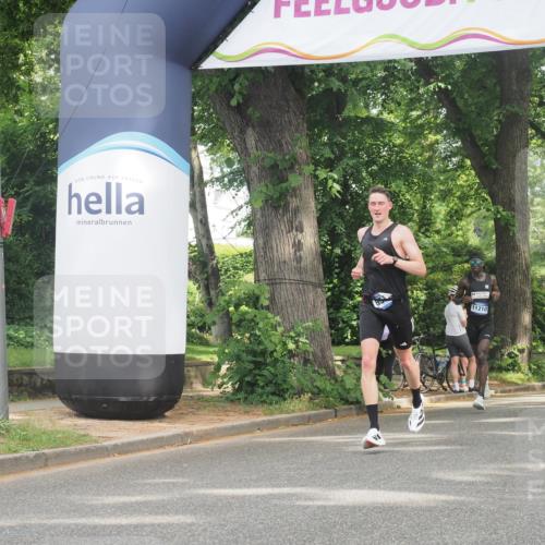 29.06.2025 - hella hamburg halbmarathon KatJ http://msf.ph/oto/8284581 29.06.2025 10:11:27 Zwischen KM18-KM19 12373 meine-sportfotos.de