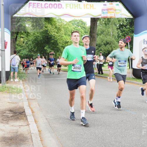 29.06.2025 - hella hamburg halbmarathon MichiJ http://msf.ph/oto/8284590 29.06.2025 10:32:38 Zwischen KM18-KM19 1782, 2816, 3098, 5047, 9302, 13421, 14703, 15225, 15512, 16062, 16617, 16720, 16893, 17097, 17120, 17748, 18942 meine-sportfotos.de