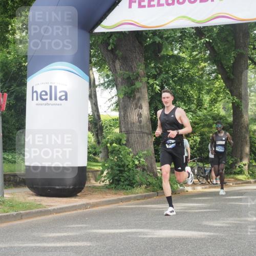 29.06.2025 - hella hamburg halbmarathon KatJ http://msf.ph/oto/8284622 29.06.2025 10:11:27 Zwischen KM18-KM19 12373 meine-sportfotos.de