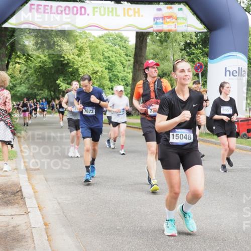 29.06.2025 - hella hamburg halbmarathon MichiJ http://msf.ph/oto/8284625 29.06.2025 10:58:38 Zwischen KM18-KM19 2046, 6742, 7302, 7873, 8051, 9113, 9657, 12417, 15048, 17942, 19248 meine-sportfotos.de