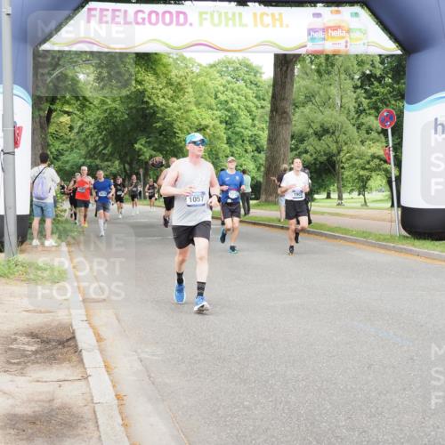 29.06.2025 - hella hamburg halbmarathon MichiJ http://msf.ph/oto/8284677 29.06.2025 10:32:41 Zwischen KM18-KM19 3098, 5047, 6903, 7710, 9302, 13421, 14703, 15225, 15512, 16062, 17748, 18942 meine-sportfotos.de