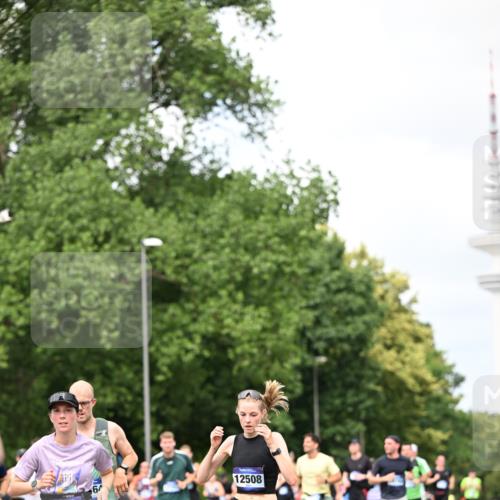 29.06.2025 - hella hamburg halbmarathon Dr. Thomas Lammeyer http://msf.ph/oto/8284694 29.06.2025 10:37:00 Kennedybrücke 1237, 1647, 1732, 1879, 2059, 2384, 2959, 3221, 3391, 3422, 3653, 3660, 3670, 3708, 3753, 4030, 4096, 4555, 5110, 5156, 5581, 6861, 7135, 7531, 7749, 7750, 8170, 8595, 8839, 8840, 9010, 9034, 9289, 9471, 9542, 9768, 9812, 10002, 10203, 10470, 10624, 10770, 11076 meine-sportfotos.de