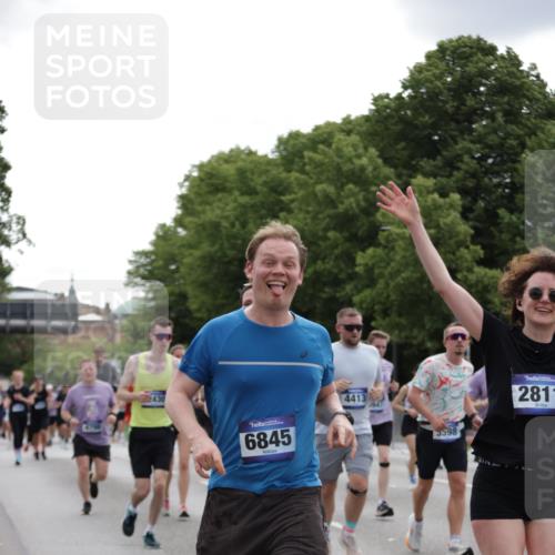 29.06.2025 - hella hamburg halbmarathon Jannik Wohlers http://msf.ph/oto/8284755 29.06.2025 10:35:30 Lombardsbrücke 1036, 1108, 1183, 1336, 2352, 2520, 2811, 2827, 3243, 3401, 3598, 3990, 4413, 4798, 4902, 6021, 6184, 6845, 7304, 8333, 8947, 9432, 9744, 9819, 10047, 10119, 10567, 11187, 11198, 11979, 12097, 12342, 12408, 12430, 12869, 13318, 13492, 13602, 13899, 14134, 14189, 14955, 15281, 15612, 15827, 15830, 16487, 16570, 16571, 17635, 17817, 17996, 18524, 18541, 18570, 18688 meine-sportfotos.de