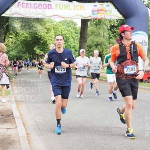 29.06.2025 - hella hamburg halbmarathon MichiJ http://msf.ph/oto/8284787 29.06.2025 10:58:39 Zwischen KM18-KM19 2046, 3939, 6742, 7302, 7873, 8051, 9113, 9657, 12417, 15048, 17942, 19248 meine-sportfotos.de