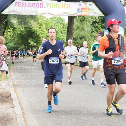 29.06.2025 - hella hamburg halbmarathon MichiJ http://msf.ph/oto/8284808 29.06.2025 10:58:39 Zwischen KM18-KM19 2046, 3939, 6742, 7302, 7873, 8051, 9113, 9657, 12417, 15048, 17942, 19248 meine-sportfotos.de