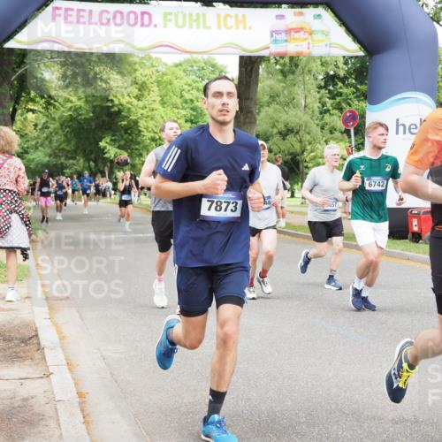 29.06.2025 - hella hamburg halbmarathon MichiJ http://msf.ph/oto/8284828 29.06.2025 10:58:39 Zwischen KM18-KM19 2046, 3939, 6742, 7302, 7873, 8051, 9113, 9657, 12417, 15048, 17942, 19248 meine-sportfotos.de