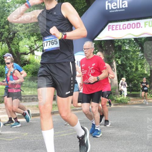 29.06.2025 - hella hamburg halbmarathon KatJ http://msf.ph/oto/8284871 29.06.2025 10:41:17 Zwischen KM18-KM19 1422, 1442, 2630, 4587, 6374, 6938, 8698 meine-sportfotos.de