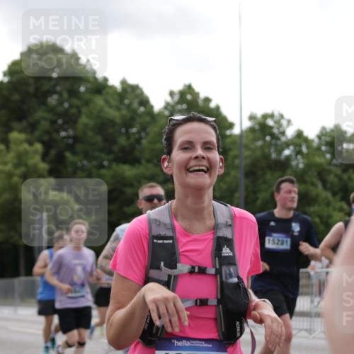 29.06.2025 - hella hamburg halbmarathon Jannik Wohlers http://msf.ph/oto/8284881 29.06.2025 10:35:31 Lombardsbrücke 1036, 1108, 1183, 1336, 1775, 2352, 2520, 2811, 2827, 3243, 3401, 3598, 3990, 4413, 4798, 4902, 6021, 6184, 6845, 7304, 8333, 8947, 9432, 9744, 9819, 10047, 10119, 10567, 11187, 11198, 11979, 12097, 12342, 12408, 12430, 12869, 13318, 13492, 13602, 14134, 14189, 14955, 15248, 15281, 15612, 15827, 15830, 16487, 16570, 16571, 17635, 17817, 18524, 18541, 18570, 18688 meine-sportfotos.de