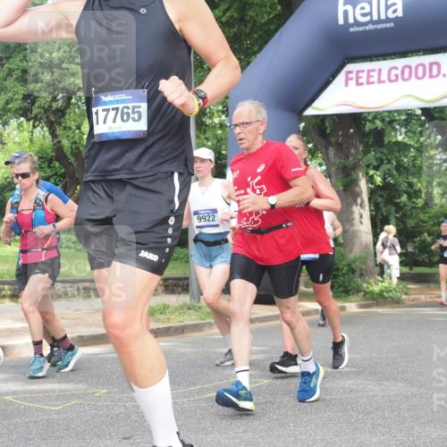 29.06.2025 - hella hamburg halbmarathon KatJ http://msf.ph/oto/8284884 29.06.2025 10:41:18 Zwischen KM18-KM19 1422, 1442, 2630, 4587, 6374, 6938, 8698 meine-sportfotos.de