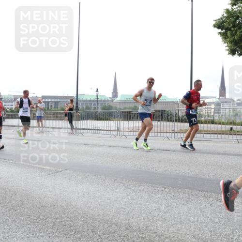 29.06.2025 - hella hamburg halbmarathon Lena Gebhardt http://msf.ph/oto/8284939 29.06.2025 10:35:33 Lombardsbrücke 4333, 6746, 71, 1108, 1336, 1497, 1717, 1730, 1786, 1821, 2001, 2198, 2352, 2376, 2425, 2751, 2787, 2811, 3243, 3828, 3958, 4333, 4564, 4703, 4704, 4902, 4965, 5027, 5147, 5240, 5531, 5793, 6021, 6029, 6189, 6365, 6381, 6471, 6746, 6803, 6859, 6867, 7267, 7304, 7382, 7927, 8249, 8296, 8333, 8567, 9342, 9470, 9803, 9806, 9819, 10393, 10531, 10565, 10652, 11233, 11320, 11359, 11565, 11838, 11839, 11886, 12026, 12062, 12326, 12408 meine-sportfotos.de