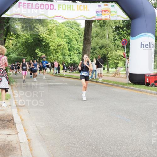 29.06.2025 - hella hamburg halbmarathon MichiJ http://msf.ph/oto/8284993 29.06.2025 10:58:43 Zwischen KM18-KM19 3939, 6742, 7302, 7873, 8051, 9657, 12417, 15048, 16473, 19248 meine-sportfotos.de
