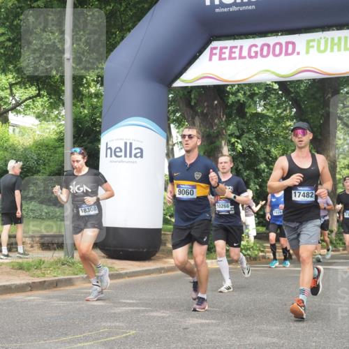 29.06.2025 - hella hamburg halbmarathon KatJ http://msf.ph/oto/8285027 29.06.2025 10:41:21 Zwischen KM18-KM19 2630, 4587, 6938, 7395, 8316, 8698 meine-sportfotos.de