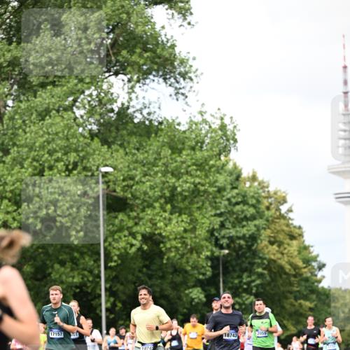 29.06.2025 - hella hamburg halbmarathon Dr. Thomas Lammeyer http://msf.ph/oto/8285076 29.06.2025 10:37:03 Kennedybrücke 1199, 1237, 1647, 1732, 1879, 2059, 2384, 2959, 3221, 3391, 3422, 3653, 3660, 3670, 3708, 3753, 4030, 4096, 4555, 5110, 5156, 5581, 6861, 7135, 7531, 7749, 7750, 8170, 8595, 8839, 9034, 9289, 9471, 9542, 9768, 9780, 9812, 10002, 10203, 10770, 11076 meine-sportfotos.de
