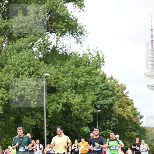 29.06.2025 - hella hamburg halbmarathon Dr. Thomas Lammeyer http://msf.ph/oto/8285095 29.06.2025 10:37:03 Kennedybrücke 1199, 1237, 1647, 1732, 1879, 2059, 2384, 2959, 3221, 3391, 3422, 3653, 3660, 3670, 3708, 3753, 4030, 4096, 4555, 5110, 5156, 5581, 6861, 7135, 7531, 7749, 7750, 8170, 8595, 8839, 9034, 9289, 9471, 9542, 9768, 9780, 9812, 10002, 10203, 10770, 11076 meine-sportfotos.de