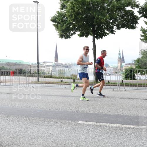 29.06.2025 - hella hamburg halbmarathon Lena Gebhardt http://msf.ph/oto/8285215 29.06.2025 10:35:34 Lombardsbrücke 4333, 6746, 1108, 1336, 1497, 1717, 1730, 1786, 1821, 2001, 2198, 2352, 2376, 2425, 2751, 2787, 2811, 2827, 3243, 3828, 3958, 4333, 4564, 4703, 4704, 4902, 4965, 5027, 5147, 5240, 5531, 5793, 6021, 6029, 6189, 6365, 6381, 6471, 6746, 6803, 6859, 6867, 7267, 7304, 7382, 7927, 8249, 8296, 8333, 8567, 9342, 9470, 9803, 9806, 9819, 10393, 10531, 10565, 10652, 11233, 11320, 11359, 11565, 11838, 11839, 11886, 12026, 12062, 12326, 12408 meine-sportfotos.de