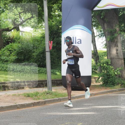 29.06.2025 - hella hamburg halbmarathon KatJ http://msf.ph/oto/8285243 29.06.2025 10:11:29 Zwischen KM18-KM19 12373, 6530 meine-sportfotos.de