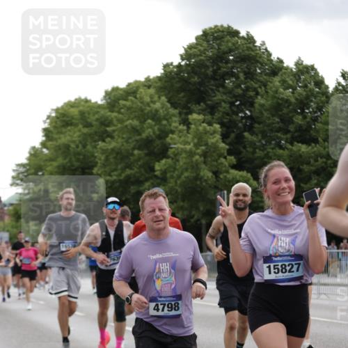 29.06.2025 - hella hamburg halbmarathon Jannik Wohlers http://msf.ph/oto/8285264 29.06.2025 10:35:34 Lombardsbrücke 1036, 1108, 1183, 1775, 1780, 2352, 2520, 2811, 2827, 2870, 3401, 3598, 3877, 3990, 4326, 4413, 4798, 6021, 6184, 6845, 7304, 8333, 8356, 8947, 9432, 9744, 10047, 10119, 10567, 11187, 11198, 11979, 12097, 12342, 12408, 12430, 12869, 13318, 13492, 13602, 14134, 14189, 14249, 14251, 14955, 15248, 15281, 15612, 15827, 15830, 15876, 16487, 16570, 16571, 17635, 18541, 18570, 18688 meine-sportfotos.de