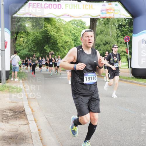 29.06.2025 - hella hamburg halbmarathon MichiJ http://msf.ph/oto/8285281 29.06.2025 10:32:49 Zwischen KM18-KM19 1057, 1391, 1902, 4691, 5648, 6575, 7710, 8218, 12159, 16316, 17912, 18539, 19116 meine-sportfotos.de