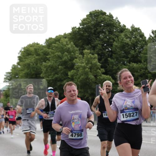29.06.2025 - hella hamburg halbmarathon Jannik Wohlers http://msf.ph/oto/8285289 29.06.2025 10:35:34 Lombardsbrücke 1036, 1108, 1183, 1775, 1780, 2352, 2520, 2811, 2827, 2870, 3401, 3598, 3877, 3990, 4326, 4413, 4798, 6021, 6184, 6845, 7304, 8333, 8356, 8947, 9432, 9744, 10047, 10119, 10567, 11187, 11198, 11979, 12097, 12342, 12408, 12430, 12869, 13318, 13492, 13602, 14134, 14189, 14249, 14251, 14955, 15248, 15281, 15612, 15827, 15830, 15876, 16487, 16570, 16571, 17635, 18541, 18570, 18688 meine-sportfotos.de
