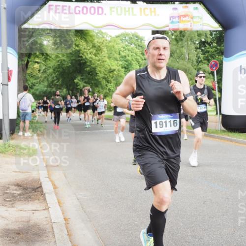 29.06.2025 - hella hamburg halbmarathon MichiJ http://msf.ph/oto/8285310 29.06.2025 10:32:49 Zwischen KM18-KM19 1057, 1391, 1902, 4691, 5648, 6575, 7710, 8218, 12159, 16316, 17912, 18539, 19116 meine-sportfotos.de
