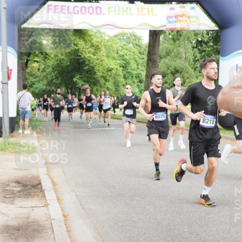 29.06.2025 - hella hamburg halbmarathon MichiJ http://msf.ph/oto/8285394 29.06.2025 10:32:50 Zwischen KM18-KM19 1057, 1391, 1902, 4691, 5648, 6575, 8218, 12154, 12159, 13996, 14351, 15334, 16316, 17912, 18539, 19116 meine-sportfotos.de