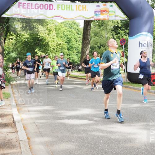 29.06.2025 - hella hamburg halbmarathon MichiJ http://msf.ph/oto/8285396 29.06.2025 10:58:53 Zwischen KM18-KM19 2032, 2961, 6518, 8274, 9560, 13951, 14999, 18320 meine-sportfotos.de