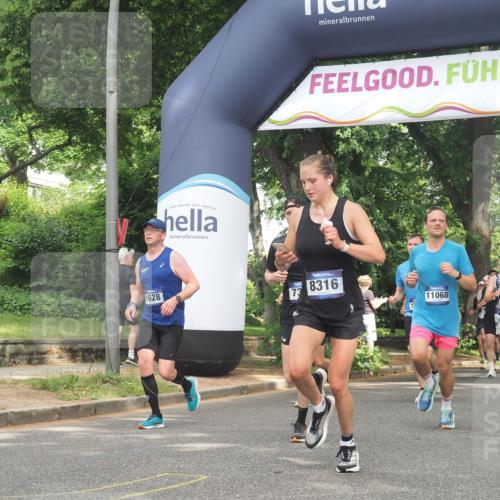 29.06.2025 - hella hamburg halbmarathon KatJ http://msf.ph/oto/8285412 29.06.2025 10:41:23 Zwischen KM18-KM19 1496, 1628, 2630, 6938, 7395, 8316, 8698 meine-sportfotos.de