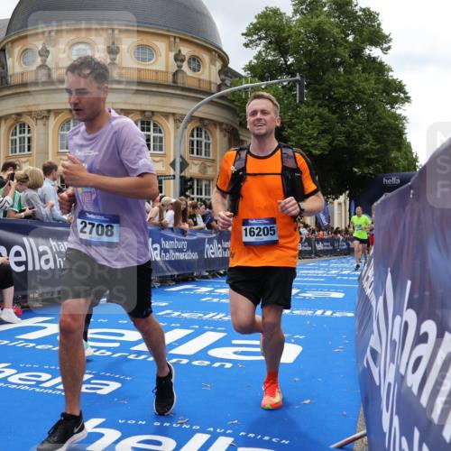 29.06.2025 - hella hamburg halbmarathon Strokosch-Dieckow http://msf.ph/oto/8285454 29.06.2025 10:47:43 Ziel 2340, 2708, 5915, 7962, 8564, 10988, 11283, 11961, 12679, 13948, 14383, 14618, 15478, 16205, 17229, 18356, 18430, 18836, 18970 meine-sportfotos.de