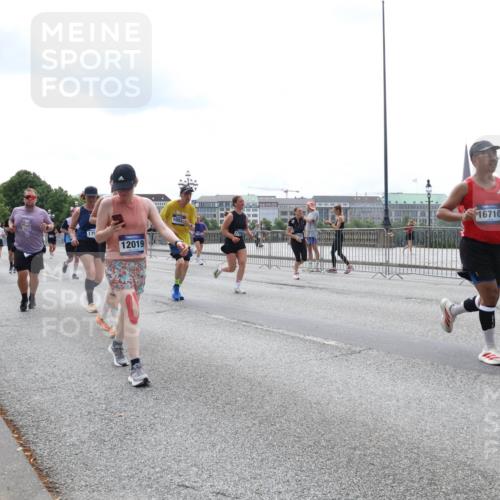 29.06.2025 - hella hamburg halbmarathon Lena Gebhardt http://msf.ph/oto/8285481 29.06.2025 10:35:34 Lombardsbrücke 17, 12019, 1053, 16710, 4333, 1108, 1336, 1497, 1717, 1730, 1786, 1821, 2001, 2198, 2352, 2376, 2425, 2751, 2787, 2811, 2827, 3243, 3828, 3958, 4333, 4564, 4703, 4704, 4902, 4965, 5027, 5147, 5240, 5531, 5793, 6021, 6029, 6189, 6365, 6381, 6471, 6746, 6803, 6859, 6867, 7267, 7304, 7382, 7927, 8249, 8296, 8333, 8567, 9342, 9470, 9803, 9806, 9819, 10393, 10531, 10565, 10652, 11233, 11320, 11359, 11565, 11838, 11839, 11886, 12026, 12062, 12326, 12408 meine-sportfotos.de