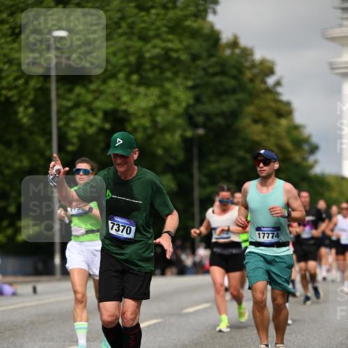 29.06.2025 - hella hamburg halbmarathon Dr. Thomas Lammeyer http://msf.ph/oto/8285497 29.06.2025 10:15:57 Kennedybrücke 1062, 1790, 2661, 3746, 3837, 4499, 6966, 7370, 7474, 8206, 8207, 8368, 9119, 9253, 9254, 9405, 10042 meine-sportfotos.de