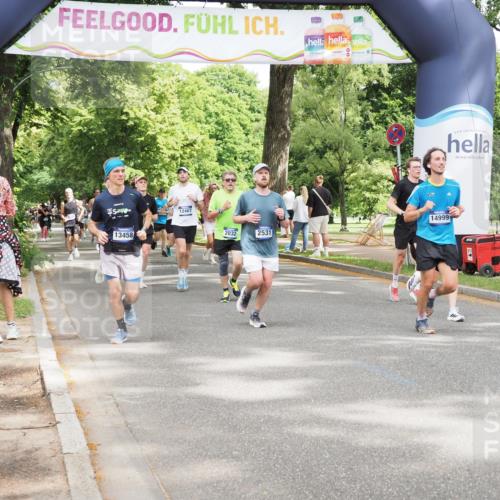 29.06.2025 - hella hamburg halbmarathon MichiJ http://msf.ph/oto/8285535 29.06.2025 10:58:55 Zwischen KM18-KM19 2032, 2531, 2961, 6518, 7941, 8274, 10443, 12467, 13458, 13951, 14999, 15352, 18320 meine-sportfotos.de
