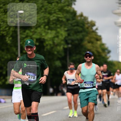 29.06.2025 - hella hamburg halbmarathon Dr. Thomas Lammeyer http://msf.ph/oto/8285559 29.06.2025 10:15:58 Kennedybrücke 1062, 1790, 2661, 3746, 3837, 4499, 6966, 7370, 7474, 8206, 8207, 8368, 9119, 9253, 9254, 9405 meine-sportfotos.de