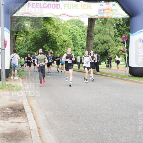 29.06.2025 - hella hamburg halbmarathon MichiJ http://msf.ph/oto/8285562 29.06.2025 10:32:52 Zwischen KM18-KM19 1391, 1520, 4691, 5648, 6575, 8218, 12154, 12159, 13996, 14351, 15334, 15666, 16316, 18539, 19116 meine-sportfotos.de
