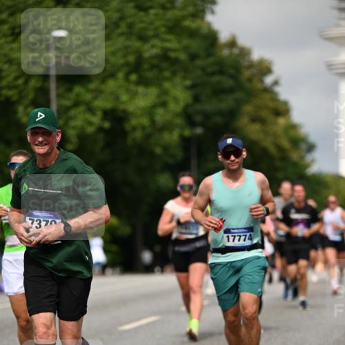 29.06.2025 - hella hamburg halbmarathon Dr. Thomas Lammeyer http://msf.ph/oto/8285614 29.06.2025 10:15:58 Kennedybrücke 1062, 1790, 2661, 3746, 3837, 4499, 6966, 7370, 7474, 8206, 8207, 8368, 9119, 9253, 9254, 9405 meine-sportfotos.de