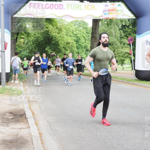 29.06.2025 - hella hamburg halbmarathon MichiJ http://msf.ph/oto/8285680 29.06.2025 10:32:55 Zwischen KM18-KM19 1520, 6575, 8218, 10313, 12154, 13123, 13996, 14351, 15334, 15666, 16316, 18513, 19116 meine-sportfotos.de