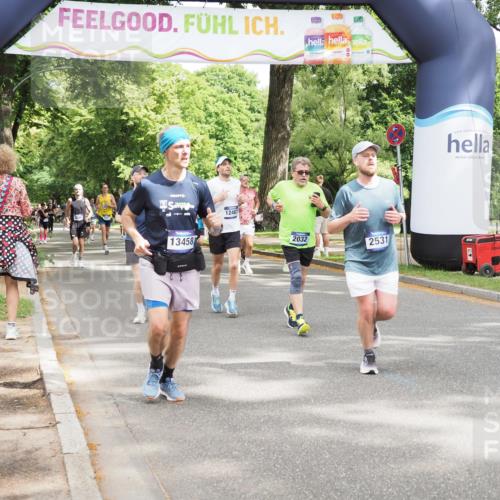 29.06.2025 - hella hamburg halbmarathon MichiJ http://msf.ph/oto/8285687 29.06.2025 10:58:56 Zwischen KM18-KM19 2032, 2531, 2961, 6518, 7941, 8274, 10443, 12467, 13458, 13951, 14999, 15352, 18320 meine-sportfotos.de