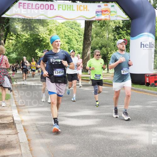 29.06.2025 - hella hamburg halbmarathon MichiJ http://msf.ph/oto/8285709 29.06.2025 10:58:56 Zwischen KM18-KM19 2032, 2531, 2961, 6518, 7941, 8274, 10443, 12467, 13458, 13951, 14999, 15352, 18320 meine-sportfotos.de