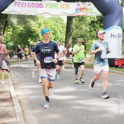 29.06.2025 - hella hamburg halbmarathon MichiJ http://msf.ph/oto/8285724 29.06.2025 10:58:56 Zwischen KM18-KM19 2032, 2531, 2961, 6518, 7941, 8274, 10443, 12467, 13458, 13951, 14999, 15352, 18320 meine-sportfotos.de