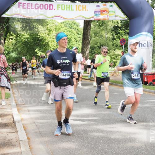 29.06.2025 - hella hamburg halbmarathon MichiJ http://msf.ph/oto/8285741 29.06.2025 10:58:56 Zwischen KM18-KM19 2032, 2531, 2961, 6518, 7941, 8274, 10443, 12467, 13458, 13951, 14999, 15352, 18320 meine-sportfotos.de