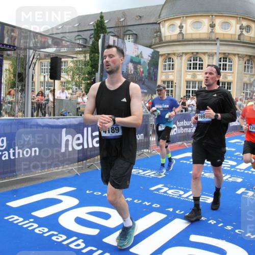 29.06.2025 - hella hamburg halbmarathon Michael Strokosch http://msf.ph/oto/8285776 29.06.2025 10:55:27 Ziel 1130, 2252, 2771, 4189, 4951, 5287, 5643, 6938, 8487, 11184, 12526, 13234, 13236, 13470, 16213, 16985, 17603, 17940, 18290, 18380, 18531 meine-sportfotos.de