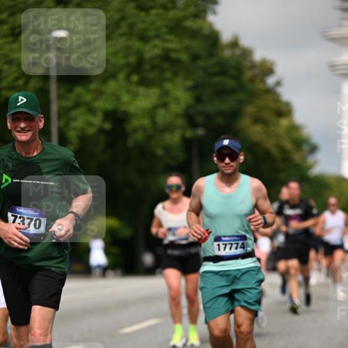 29.06.2025 - hella hamburg halbmarathon Dr. Thomas Lammeyer http://msf.ph/oto/8285827 29.06.2025 10:15:59 Kennedybrücke 1062, 1790, 2661, 3746, 3837, 4499, 6966, 7370, 7474, 8206, 8207, 8368, 9119, 9253, 9254, 9405 meine-sportfotos.de