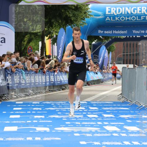 29.06.2025 - hella hamburg halbmarathon Strokosch-Dieckow http://msf.ph/oto/8285837 29.06.2025 10:21:17 Ziel 14933 meine-sportfotos.de