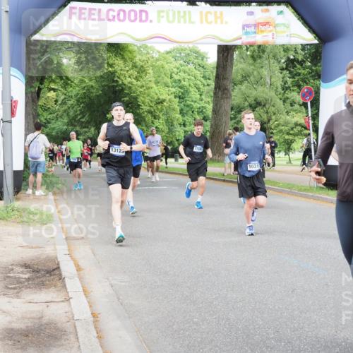 29.06.2025 - hella hamburg halbmarathon MichiJ http://msf.ph/oto/8285861 29.06.2025 10:32:57 Zwischen KM18-KM19 1520, 10064, 10313, 12154, 13123, 13996, 14351, 15334, 15666, 17381, 17382, 18513, 18806 meine-sportfotos.de