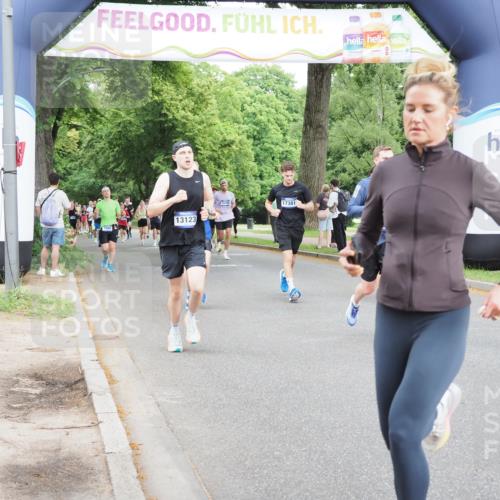 29.06.2025 - hella hamburg halbmarathon MichiJ http://msf.ph/oto/8285895 29.06.2025 10:32:57 Zwischen KM18-KM19 1520, 10064, 10313, 12154, 13123, 13996, 14351, 15334, 15666, 17381, 17382, 18513, 18806 meine-sportfotos.de