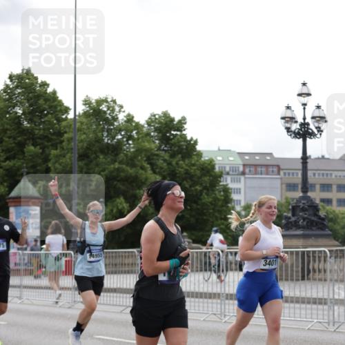 29.06.2025 - hella hamburg halbmarathon Jannik Wohlers http://msf.ph/oto/8285925 29.06.2025 10:35:39 Lombardsbrücke 1008, 1010, 1036, 1183, 1775, 1780, 2520, 2827, 2870, 3401, 3598, 3699, 3877, 3990, 4326, 4413, 4798, 5666, 6092, 6184, 6845, 6896, 7086, 7111, 7275, 8356, 8581, 8947, 9432, 9744, 10047, 10577, 11010, 11187, 11198, 11979, 12342, 12430, 12660, 12661, 13492, 13600, 13602, 13679, 14134, 14189, 14249, 14251, 14955, 15075, 15078, 15248, 15281, 15370, 15587, 15612, 15617, 15618, 15676, 15677, 15827, 15830, 15876, 16570, 16571, 17635, 18541 meine-sportfotos.de