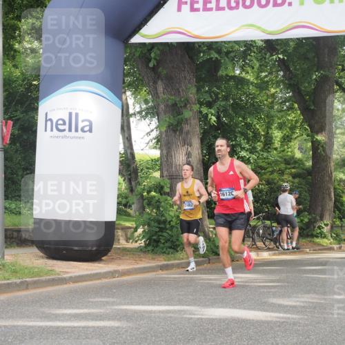 29.06.2025 - hella hamburg halbmarathon KatJ http://msf.ph/oto/8285932 29.06.2025 10:11:36 Zwischen KM18-KM19 6530 meine-sportfotos.de