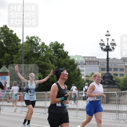 29.06.2025 - hella hamburg halbmarathon Jannik Wohlers http://msf.ph/oto/8285961 29.06.2025 10:35:39 Lombardsbrücke 1008, 1010, 1036, 1183, 1775, 1780, 2520, 2827, 2870, 3401, 3598, 3699, 3877, 3990, 4326, 4413, 4798, 5666, 6092, 6184, 6845, 6896, 7086, 7111, 7275, 8356, 8581, 8947, 9432, 9744, 10047, 10577, 11010, 11187, 11198, 11979, 12342, 12430, 12660, 12661, 13492, 13600, 13602, 13679, 14134, 14189, 14249, 14251, 14955, 15075, 15078, 15248, 15281, 15370, 15587, 15612, 15617, 15618, 15676, 15677, 15827, 15830, 15876, 16570, 16571, 17635, 18541 meine-sportfotos.de